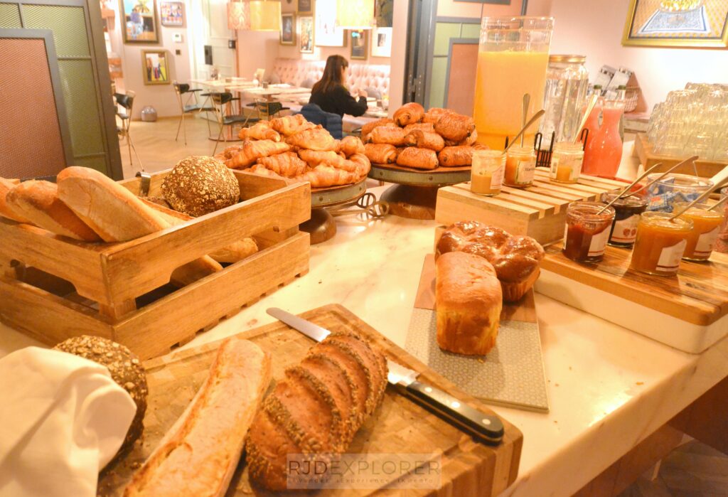 25hours hotel terminus nord breads and spreads buffet breakfast
