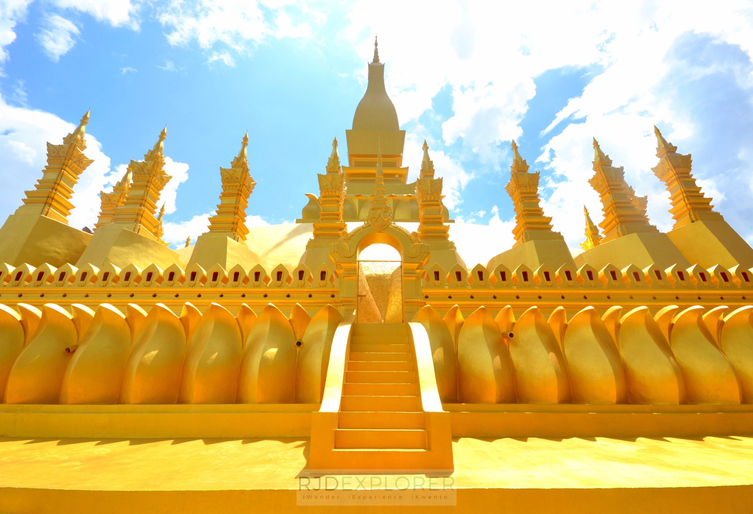 laos itinerary diy pha that luang vientiane