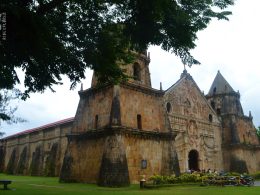 church hopping in iloilo