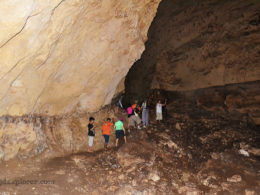 Maanghit Cave