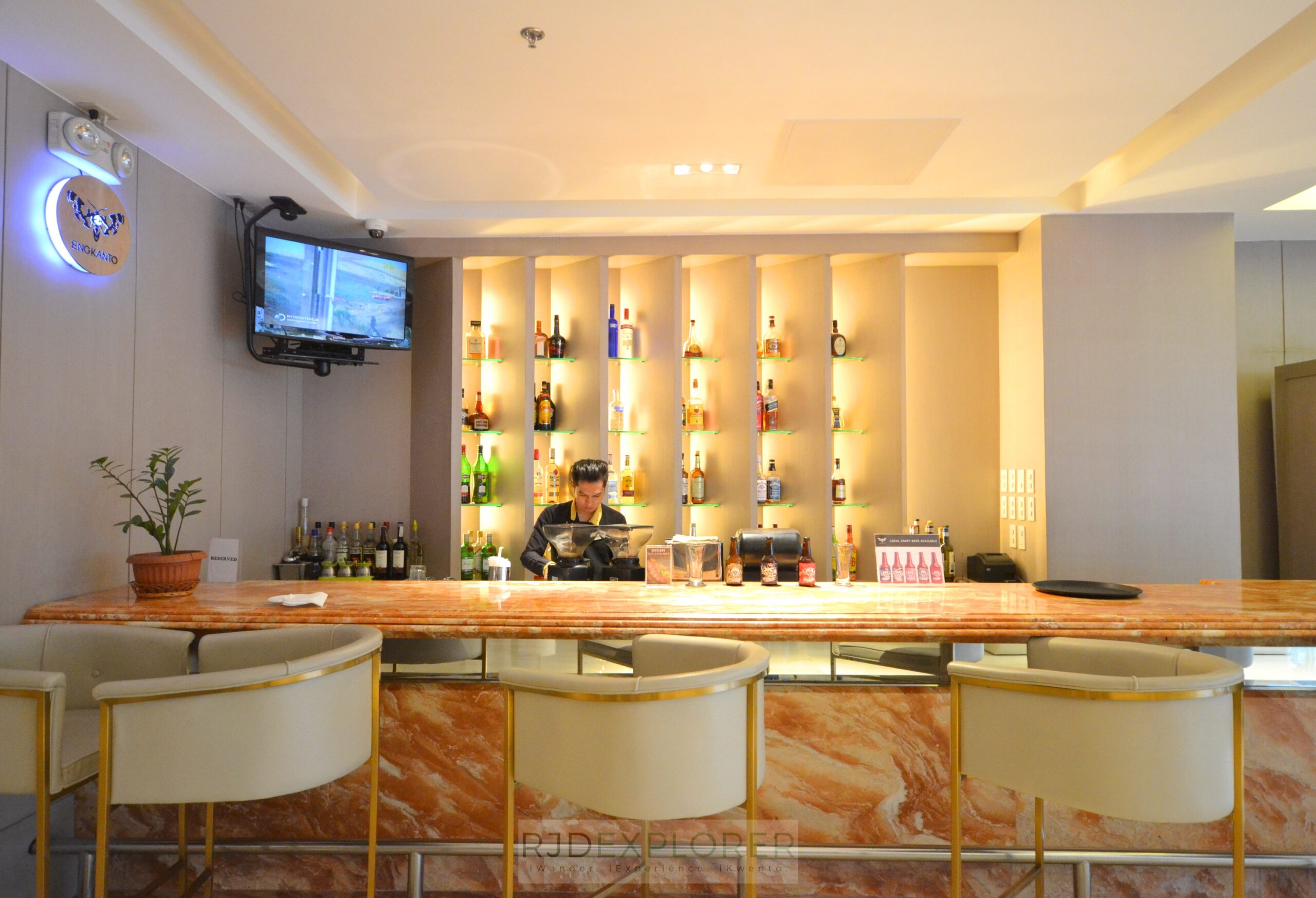 city garden suites manila lobby bar