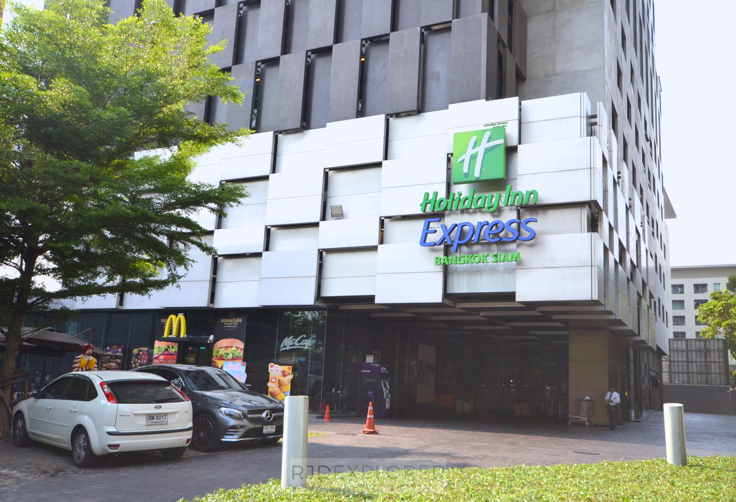 holiday inn express bangkok siam