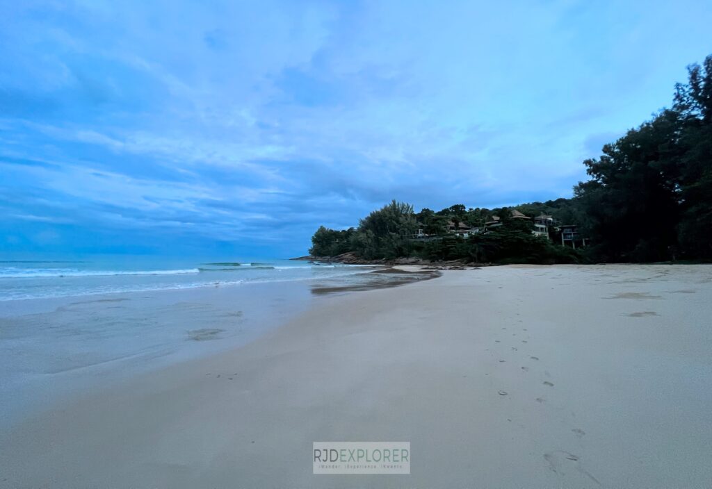 naithon beach in the morning